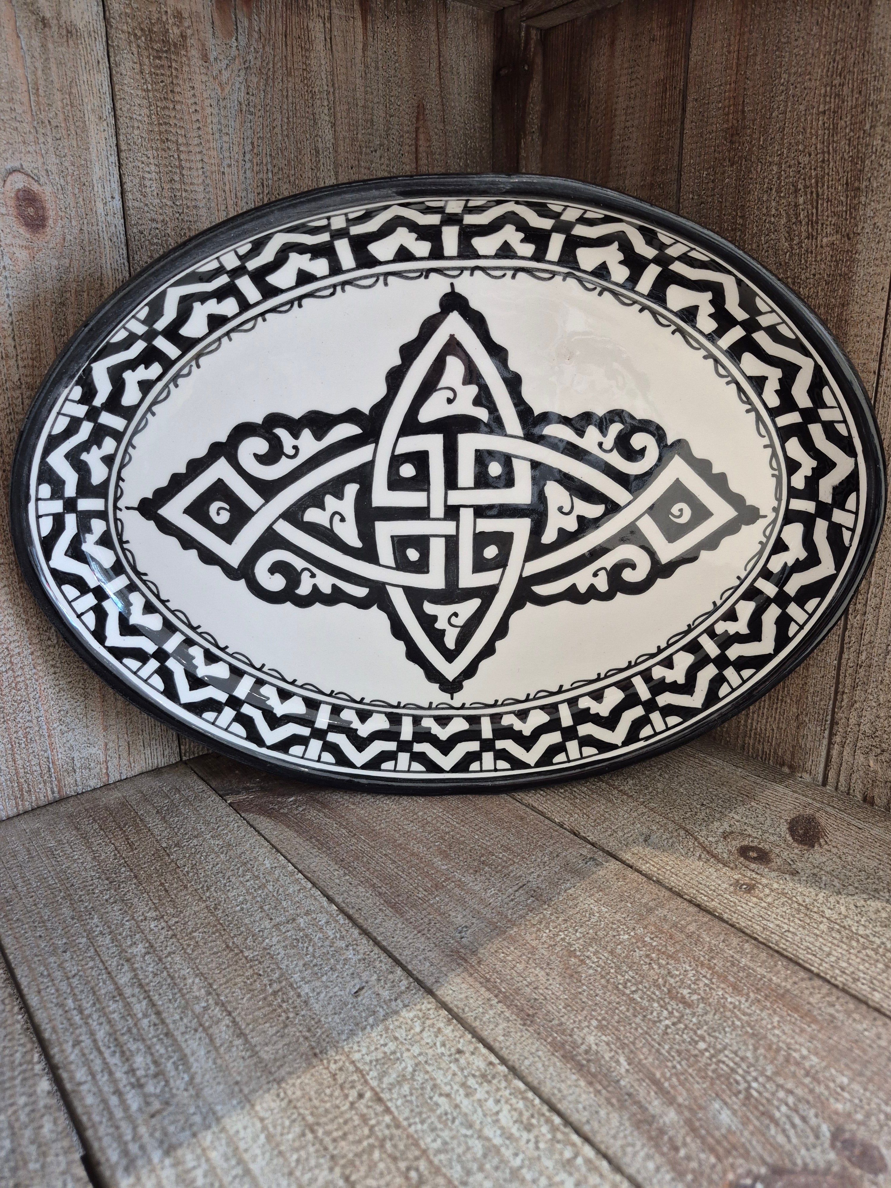 Assiette moyenne ovale