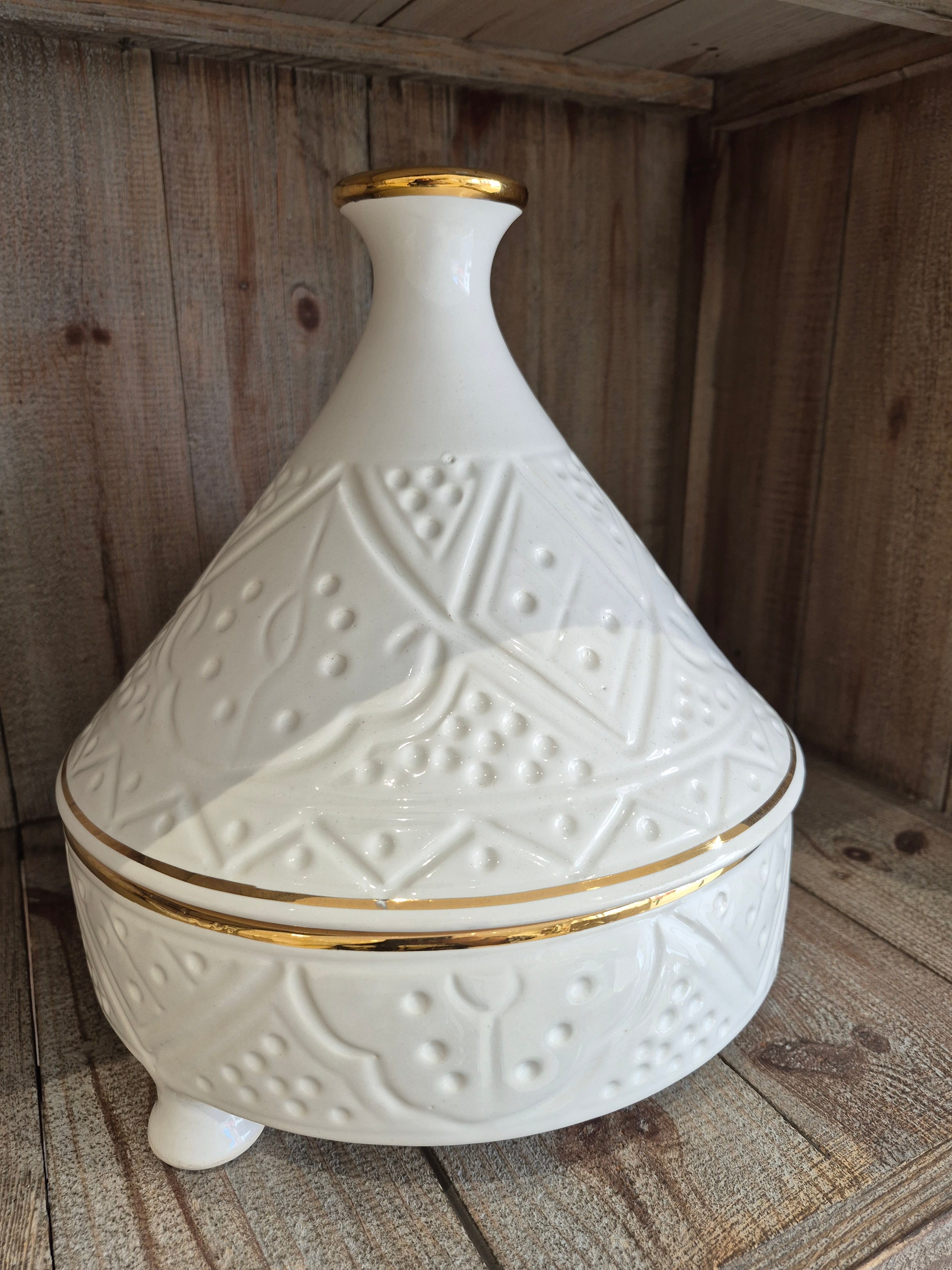 Tagine contours dorés