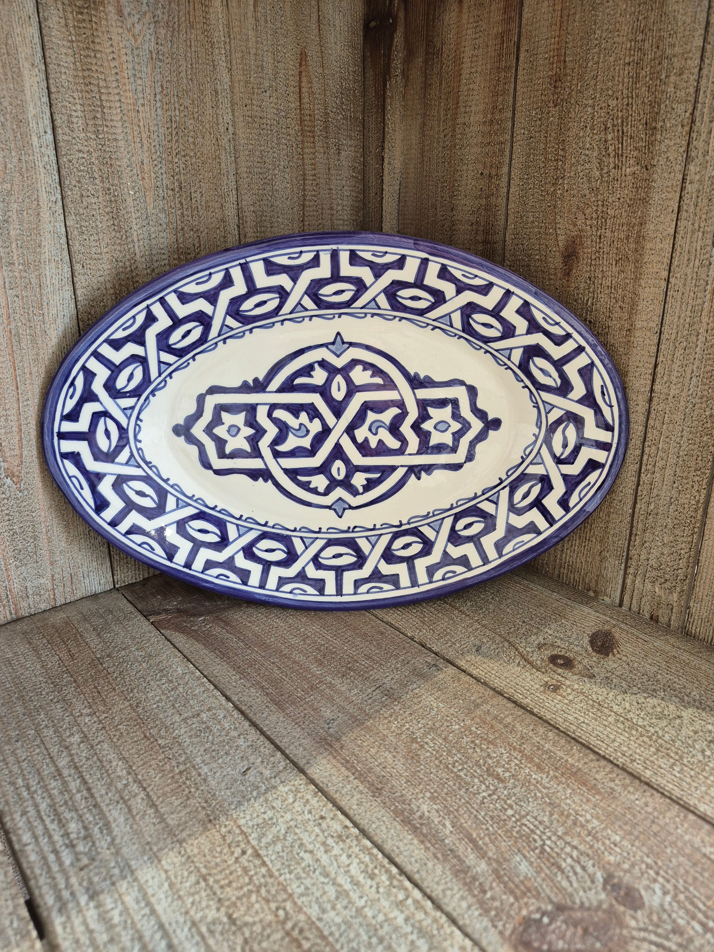 Assiette ovale moyenne "bleu de Fès "